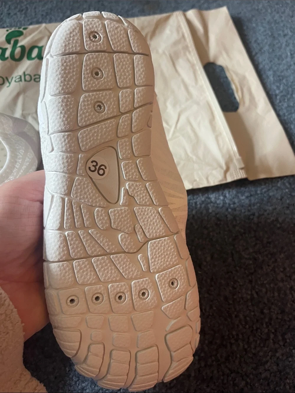 VOYA BAREFOOT breathable knit